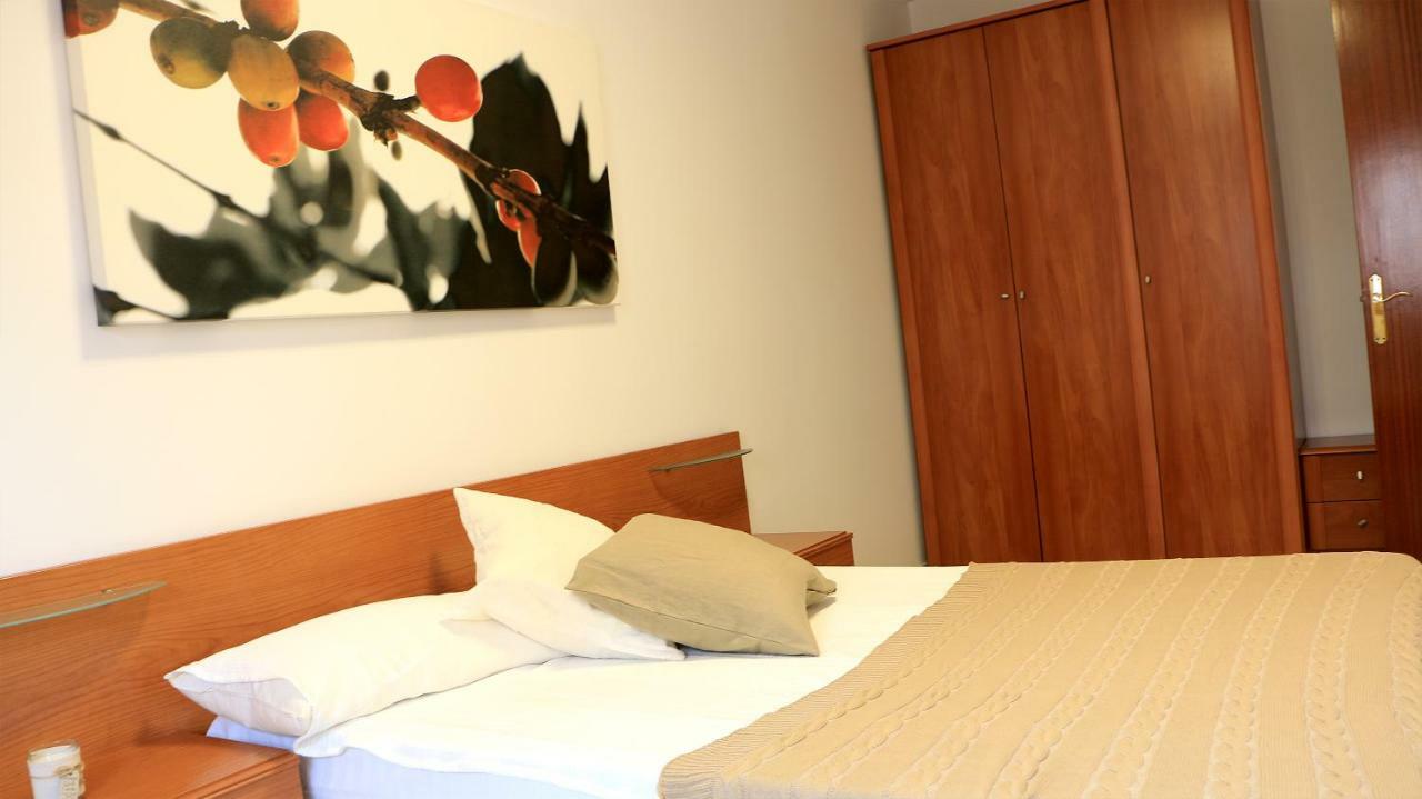 Cal Fasi Apartment Tora de Riubregos ภายนอก รูปภาพ